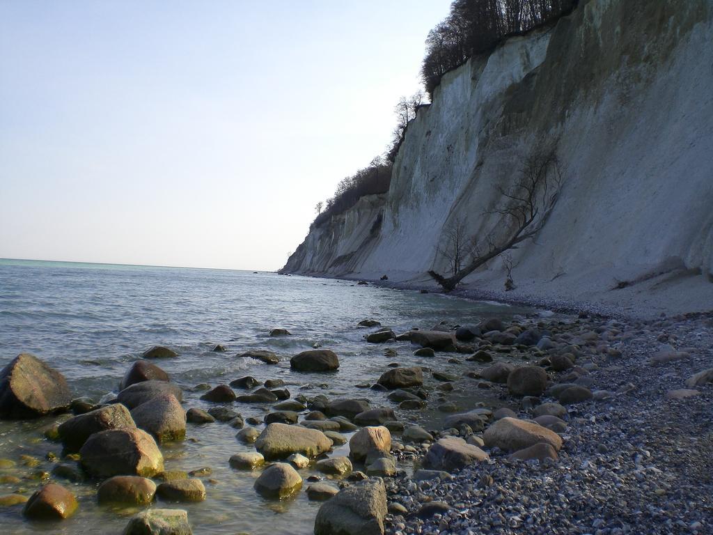 Ferienwohnung In Sassnitz Ruegen Naehe Weltnaturerbe Kreidekueste Exterior foto